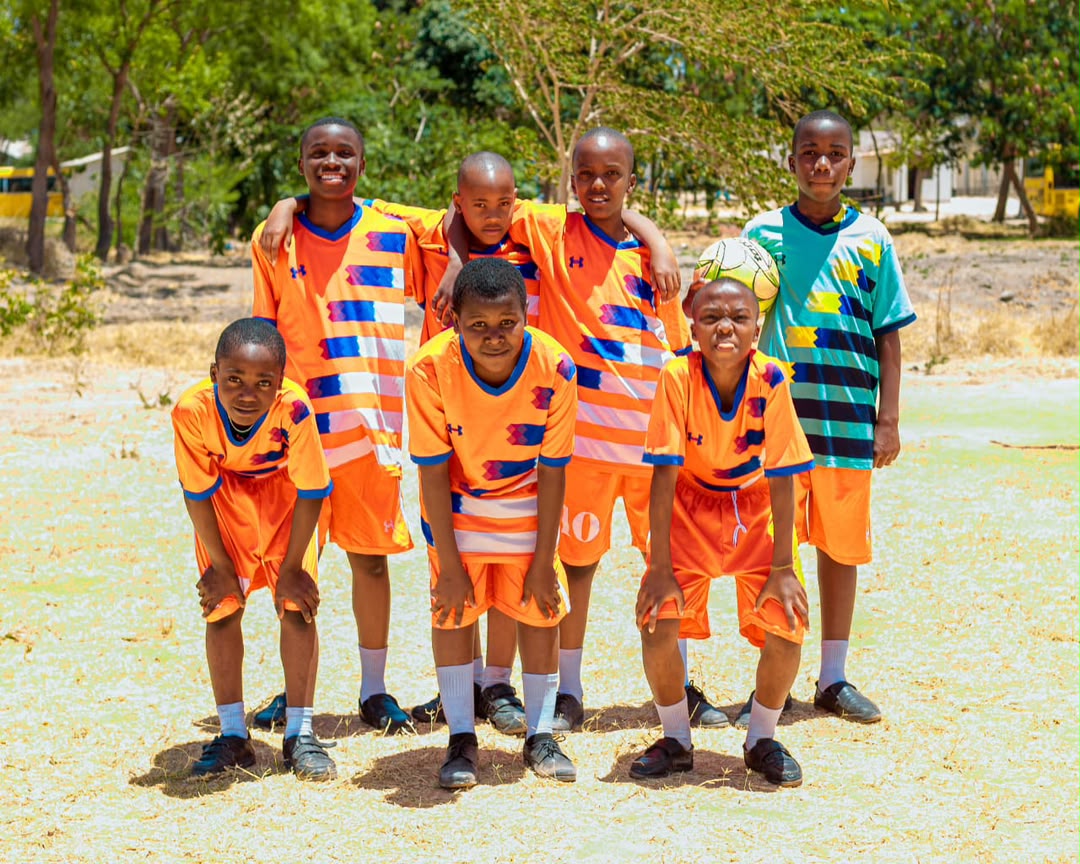 Timu ya mpira wa miguu / Football team