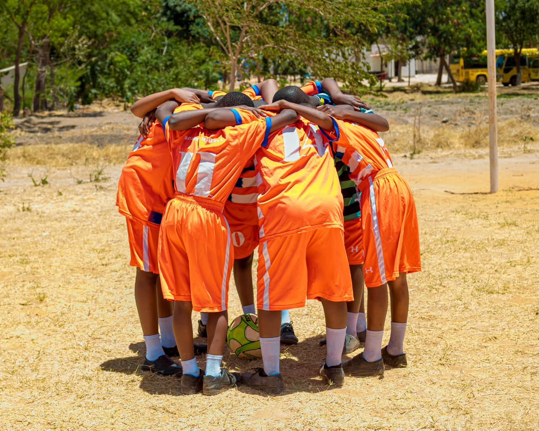 Ushirikiano uwanjani / Teamwork on the field